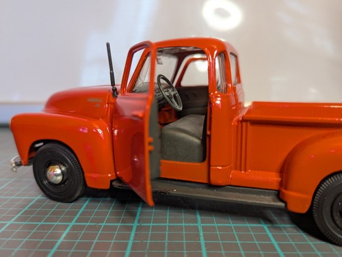 1950 CHEVROLET 3100 Pick-Up Truck 1:25 MAISTO Die-cast Model Car Red - Picture 12 of 24