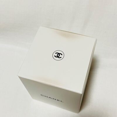 CHANEL BEAUTE Candle 190g Aromatic Candle White Vip Gift Vintage