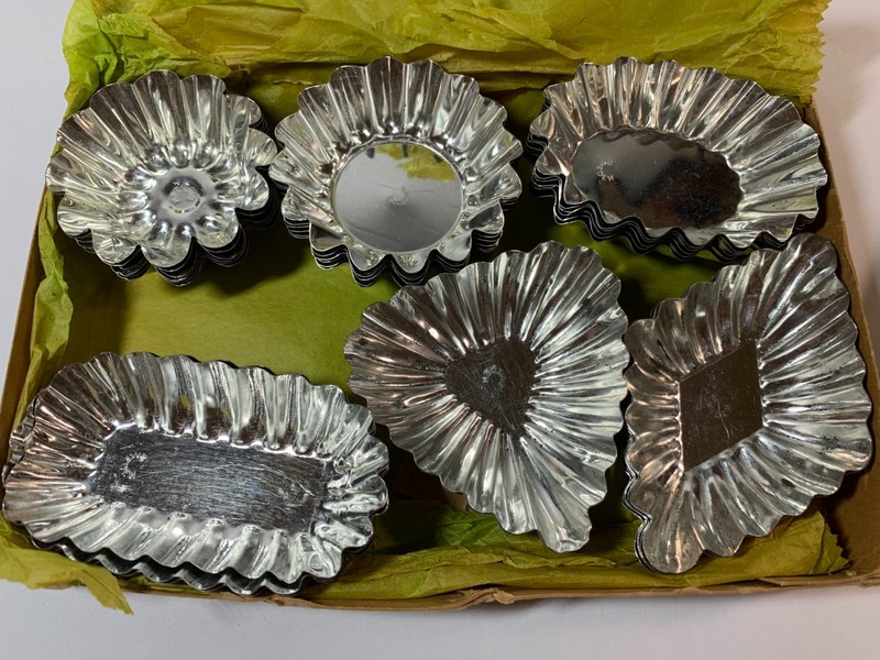 MORMATT SWEDEN B212 BAKING TARTLET TINS 36 PIECE ASSORTMENT 6 DIFFERENT SHAPES