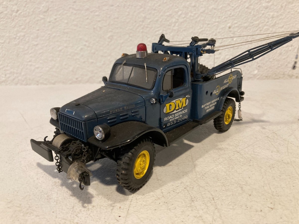 Danbury Mint 1946 Dodge Power Wagon Wrecker 1/24 Diecast, No Box