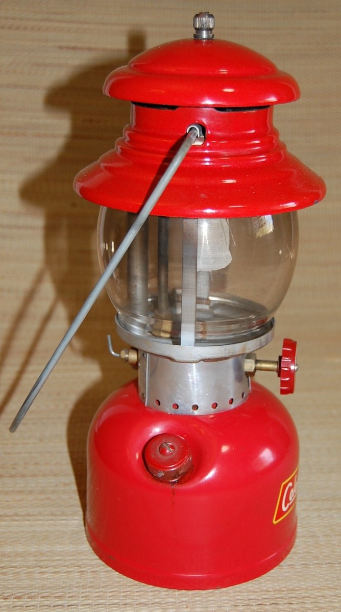 Vintage Coleman 200A Red Single Mantle Lantern 7/57 w/Box UNTESTED