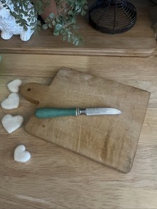 Vintage Wooden Cutting Board Farmhouse Decor 10”x 6.5”and Green Spreader Utensil