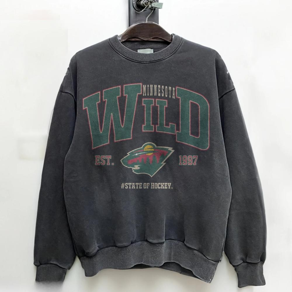 Retro Minnesota Wild Comfort Color Pepper Unisex Crewneck S - 3XL