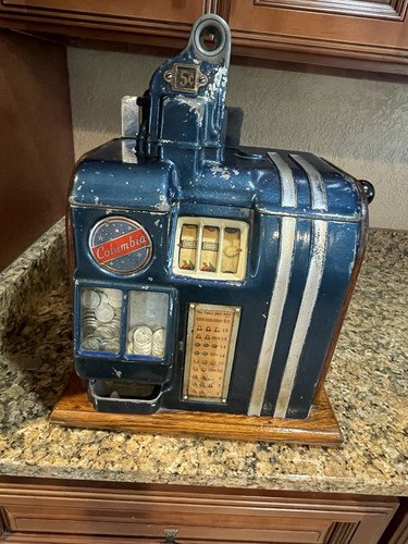 1940 Columbia 5¢ Slot Machine 
