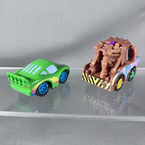 RARO Pixar Cars Mini Adventures Fillmore’s Festival Peace McQueen Rainbow Mater - Foto 4 di 6