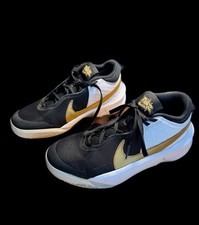 Size 4.5Y Nike Team Hustle D 10 GS Black White Metallic Gold Basketball Shoes