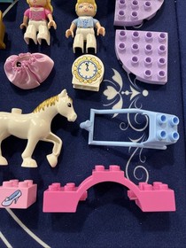LEGO DUPLO CINDERELLAS CARRIAGE SLEEPING BEAUTYS ROOM 6153 6151 Lot PRINCESS