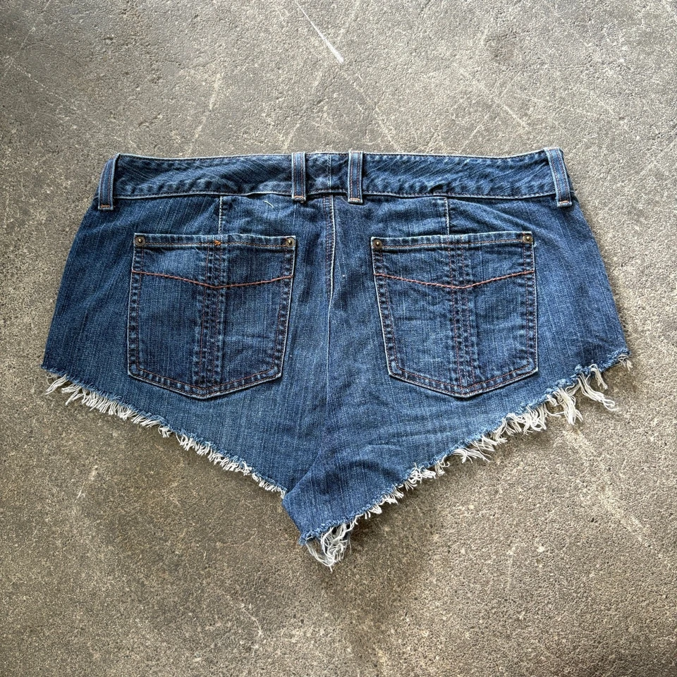 Pantalones cortos de mezclilla Eddie Bauer para mujer 14 azul 2" lavado oscuro botín Foto 4 de 4