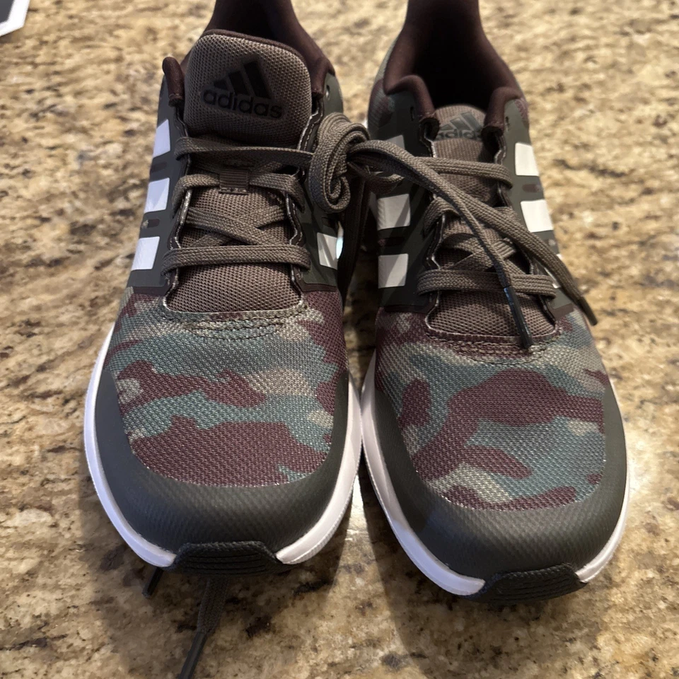 Adidas Niños Camuflados Zapatos Talla 4 Juveniles Nuevos Sin Caja Foto 2 de 4