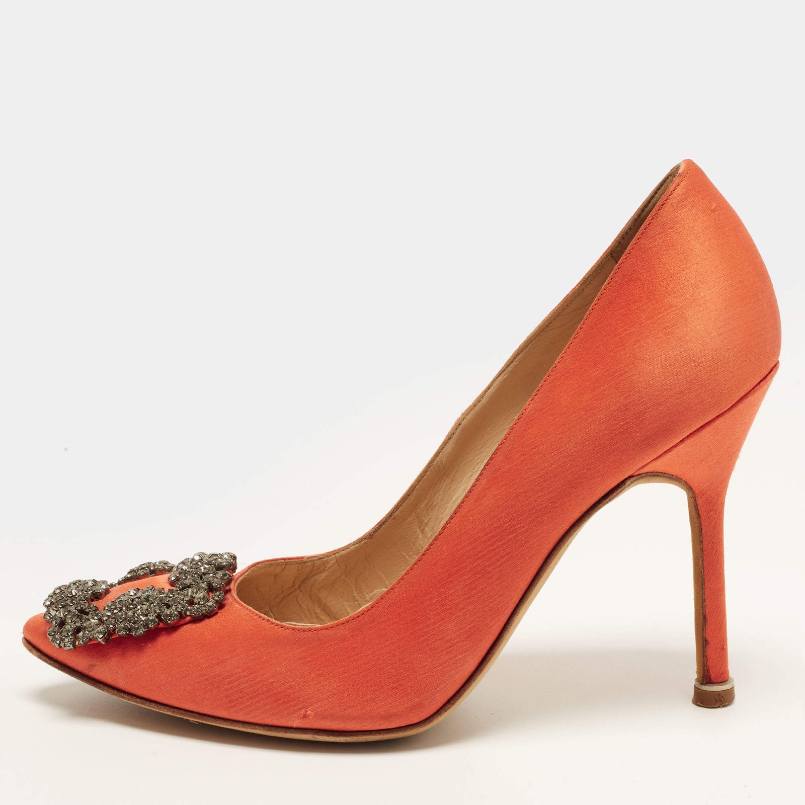 Manolo Blahnik Hangisi Size 35 Orange Satin Crystal Embellished Pumps