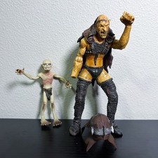 LOTR Two Towers Action Figures - Gollum & Sha...
