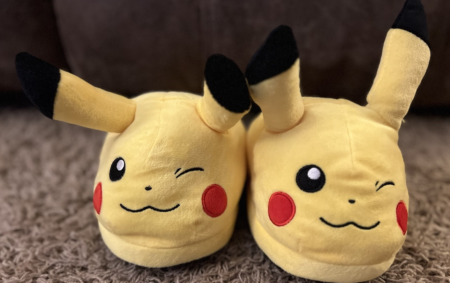PANTOFOLA D’ORO Pokemon Pantofole Pikachu 3D per Ragazzi e Ragazze (Taglia 4 5 Bambini) Nuove con etichette