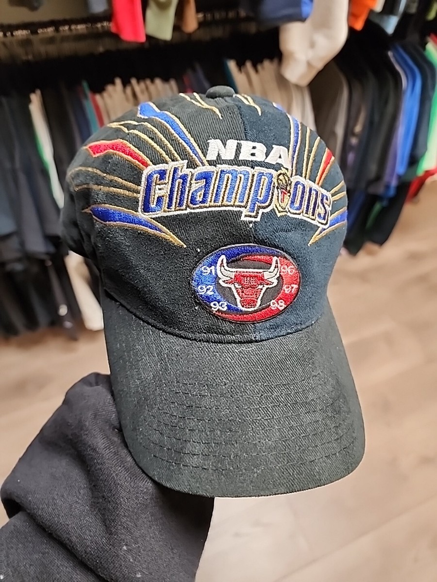 Chicago Bulls Vintage Starter Cap 1998 Champions Locker Room Hat