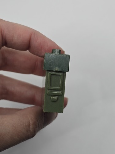 Vintage 1:6 Scale GI Joe Accessory Lot Canteen Helmet Ammo Box Radio *Imperfect* - Bild 7 von 12