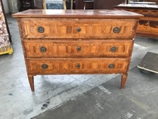 Cassettone Luigi XVI in noce con intarsi - restaurato (in corso d'opera)