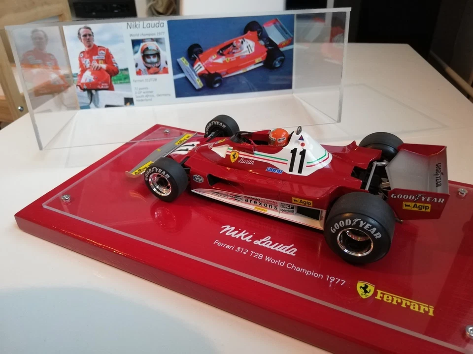 1:18 Ferrari 312 T2B Niki LAUDA champion 1977 OVP +Vitrine - Bild 4 von 4