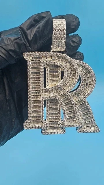 Colgante RR Moissanita Real Corte Redondo 3.20Ct Personalizado Chapado en Oro Blanco 14K Foto 2 de 4