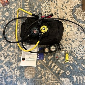 Suunto Triple Gauge Console & Mares Regulator Lot - Untested