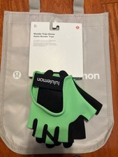 NWT Lululemon Wunder Train Gloves green