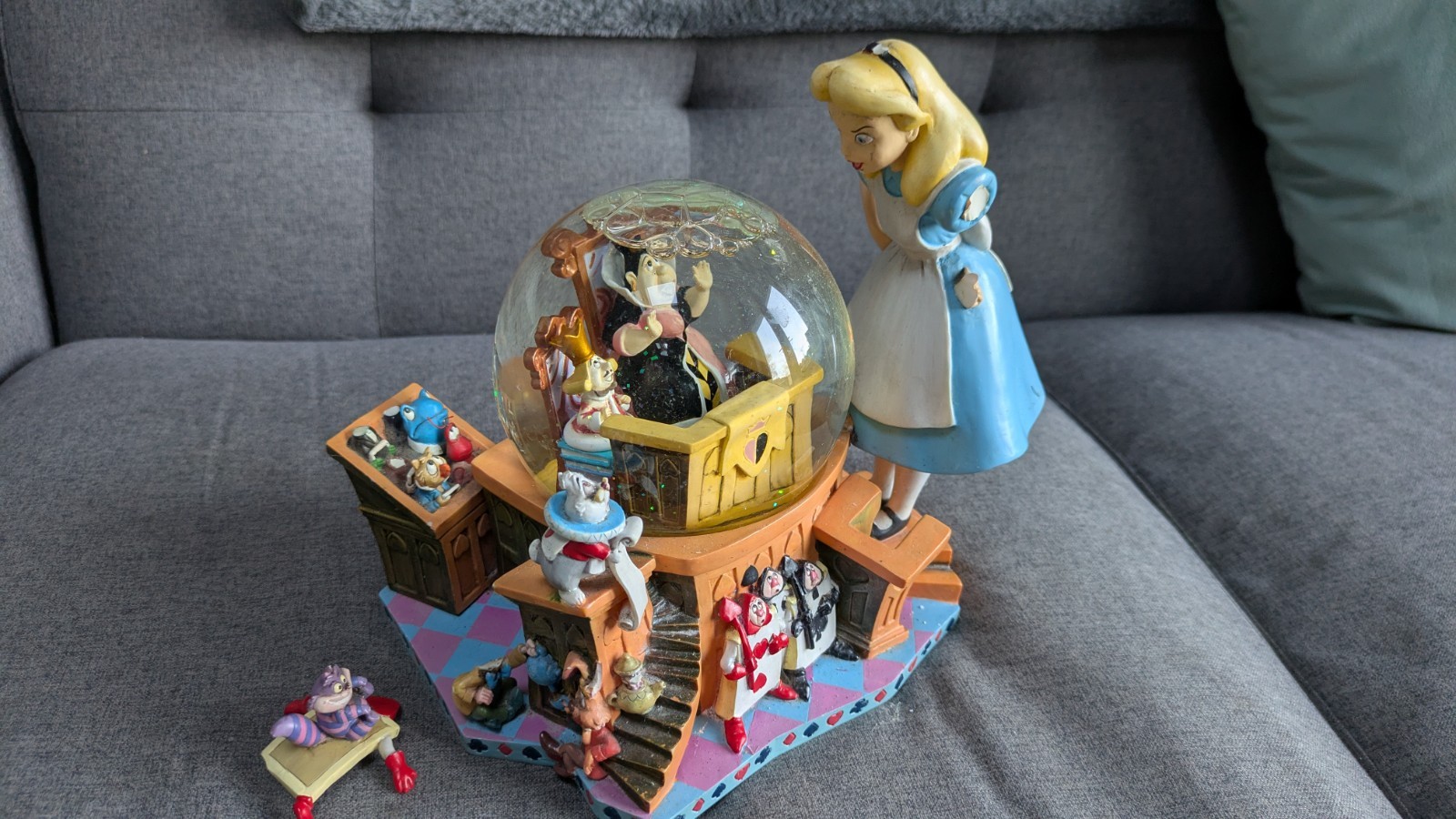 Disney Store Exclusive Rare Alice In Wonderland Snowglobe Golden Spares / Repair