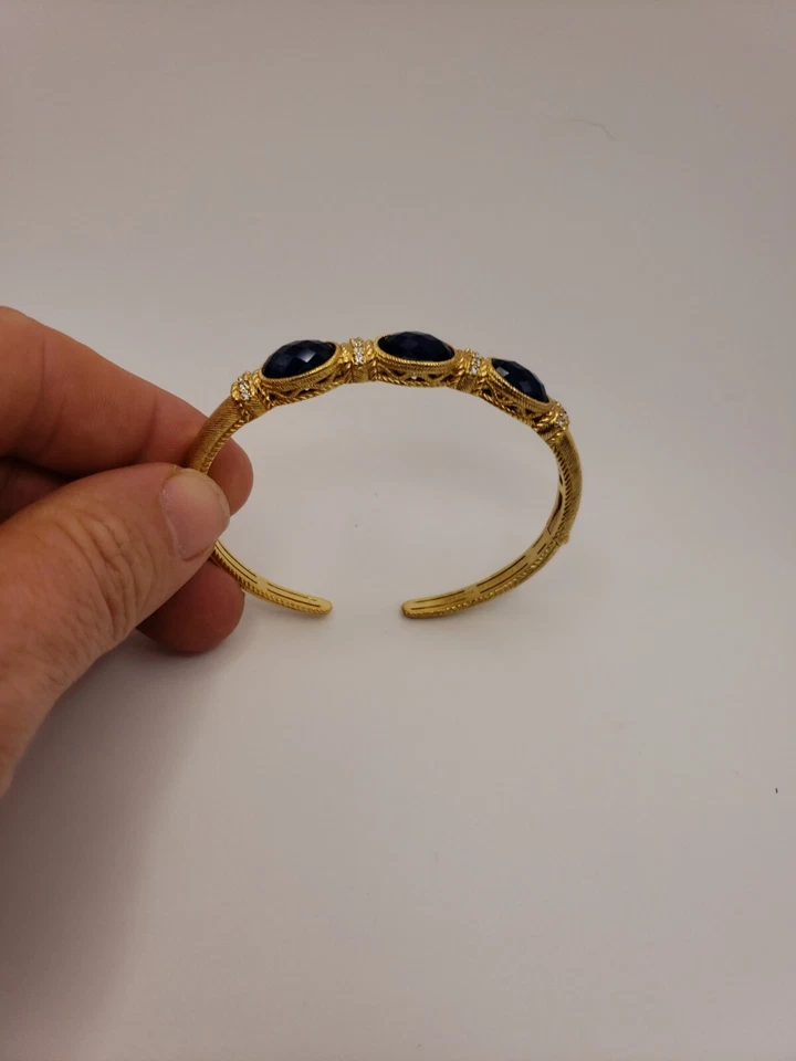 Brazalete con bisagras Judith Ripka revestido de oro de 14k de plata de ley con 3 cuarzos azules Foto 2 de 4
