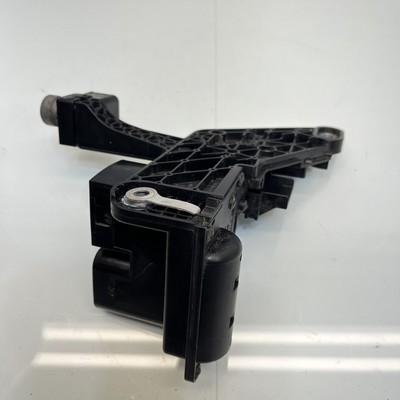 12-16 BMW 328i F30 External Ignition Distributor Control Module  