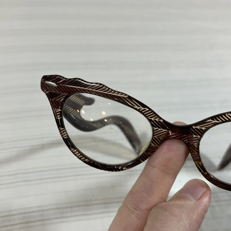 RARO De Colección Gafas de Gato Salvaje Monturas con Alas HERMOSO Leer Foto 4 de 4