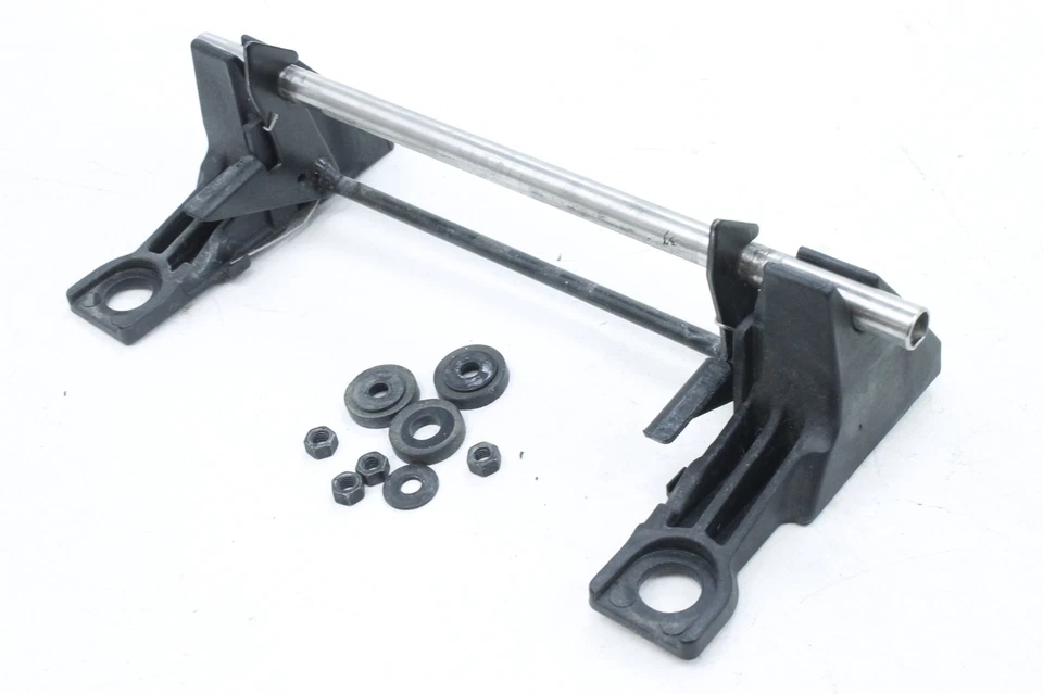 05-07 BMW R1200GS OEM CONJUNTO DE BLOQUEO DE PESTILLO DE ASIENTO DE PASAJERO TRASERO Foto 3 de 4