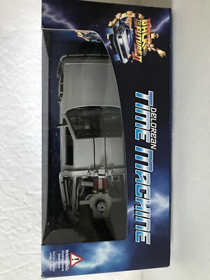 Welly DeLorean Time Machine 1985 BACK TO THE FUTURE 2 - 1:24