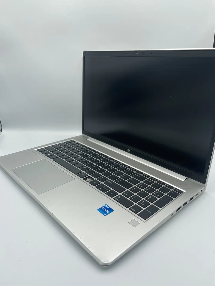 HP ProBook 450 G8 i5-1135G7 2,4GHZ 8GB RAM 256GB SSD Windows 11 + Adapter - Image 3 of 4