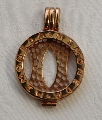 Silver Hallmarked Mi Moneda Coin Pendant   Gold-Toned