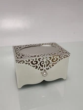 Things Remembered Pierced Keepsake Box & Engraveable Plate - N19-1