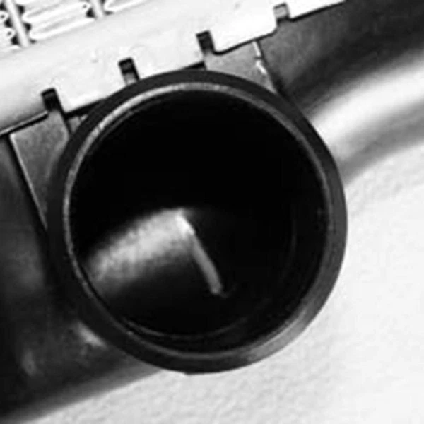 For Nissan Maxima 1994-1997 TYC Engine Coolant Radiator Foto 3 de 4