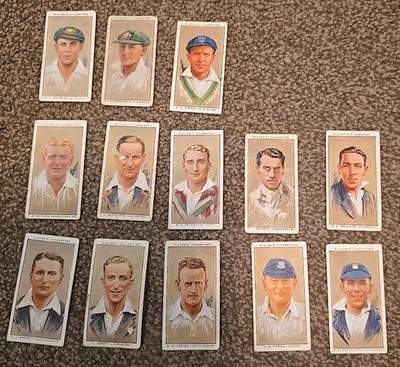 Vintage: 1934. ''Kricketspieler 1934''.  Player. Zigarettenkarten. Unvollständig. 13 Karten