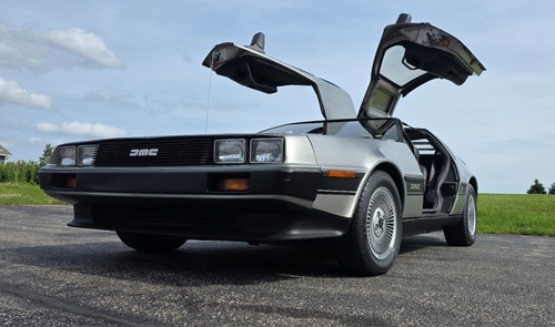 1981 DeLorean DMC-12 