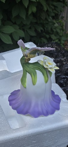 Avon Hummingbird Figurine Collectibles 2000 Porcelain & Purple Flower Bell NIB - Picture 5 of 11