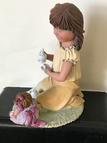 Elisa Figurine/Sculpture Girl Child with Doll Tea Party 16cm Ltd Edition of 5000 - Picture 3 of 17
