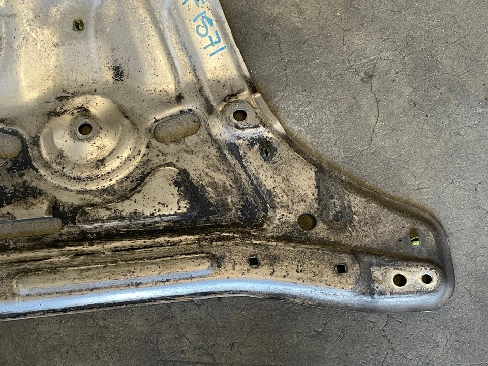 Protector contra salpicaduras 1571 OEM 2010 2011 2012 Lexus LS460 centro debajo de la carrocería Foto 3 de 4