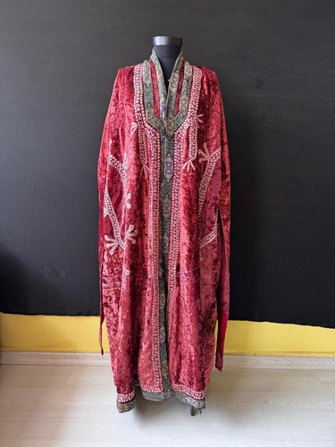 Antique Ikat Uzbek Velvet Chapan Robe -Traditional Woven Ikat, Ikat jacket - Picture 2 of 11