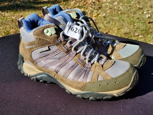 merrell yokota mid hiking boots