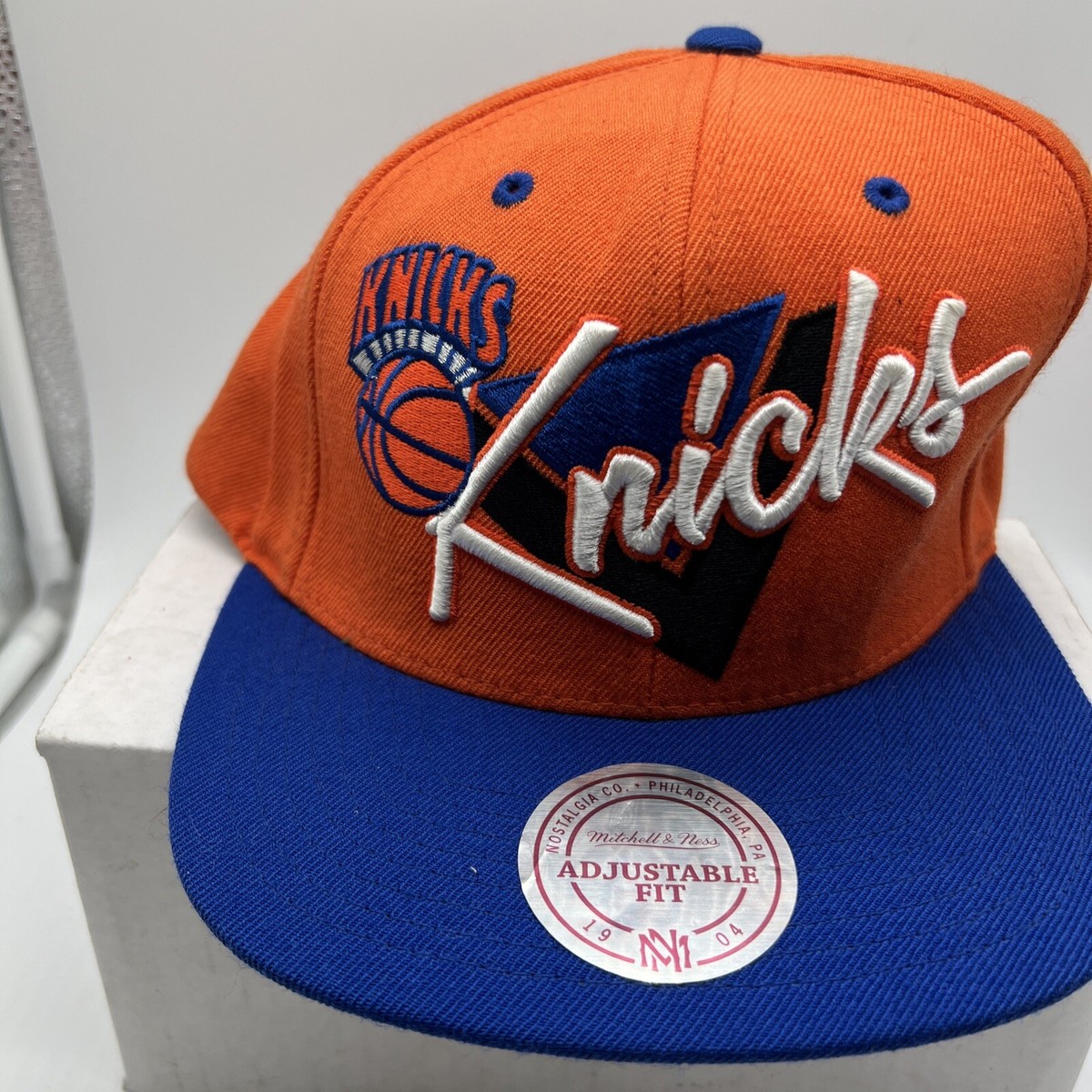 Mitchell & Ness NBA New York Knicks Snapback Hat Classic Triangle