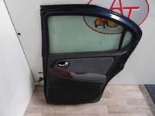 Porte arrière et accessoires Nissan MAXIMA QX