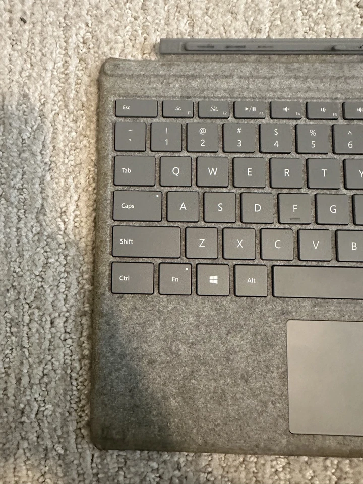 Microsoft Surface Pro Cover,12.3” Model 1725 Keyboard-for models 3,4,5,6,7-Grey - Image 2 of 4