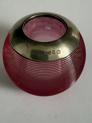 Feines viktorianisches Cranberry-Glas & silbermontiertes geripptes Streichholz Streichholz Birm 1897