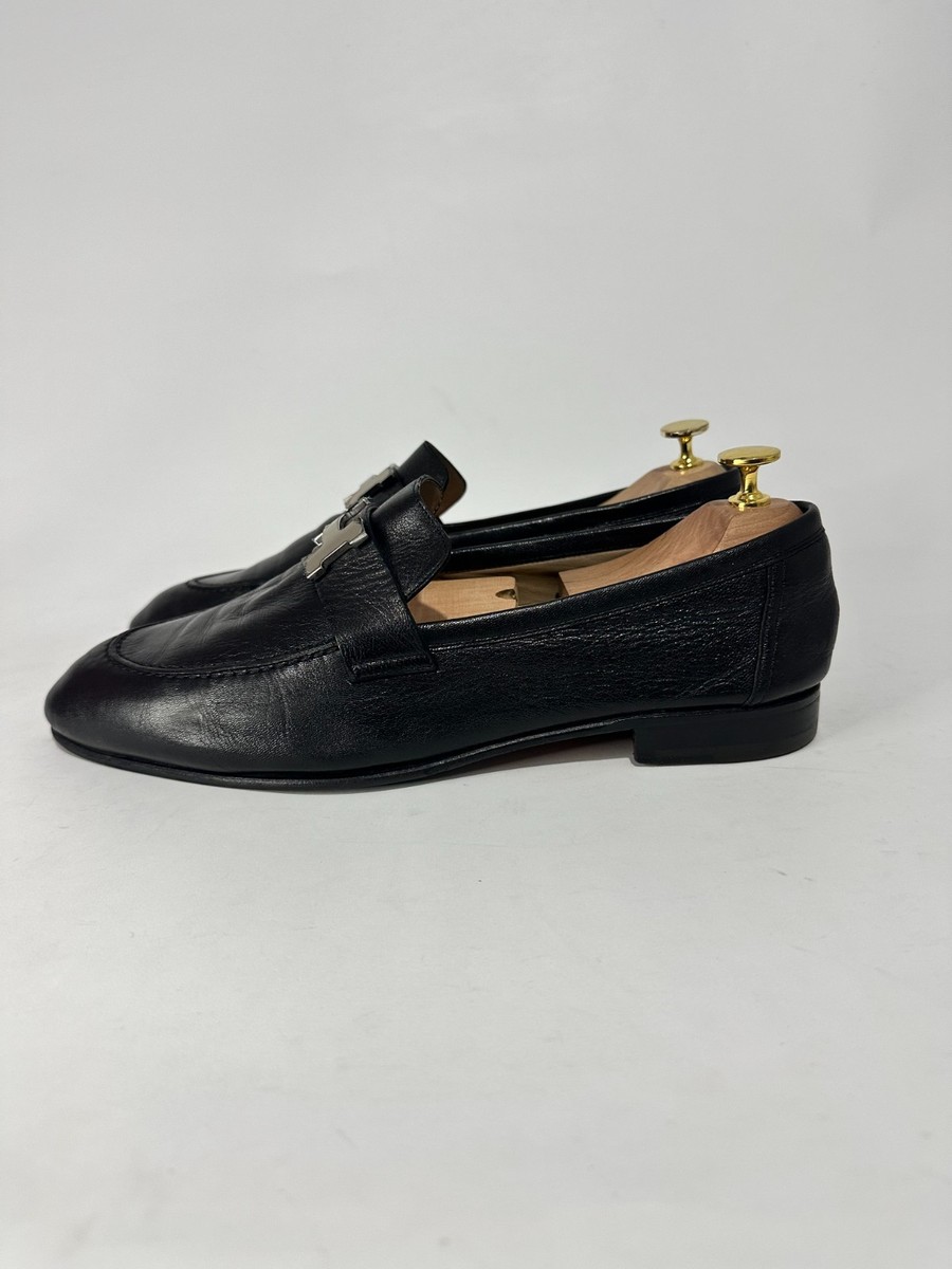 Men’s Hermes Paris Loafers in Size 43. In Excellent Condition. Buy Hermès Men main image 2