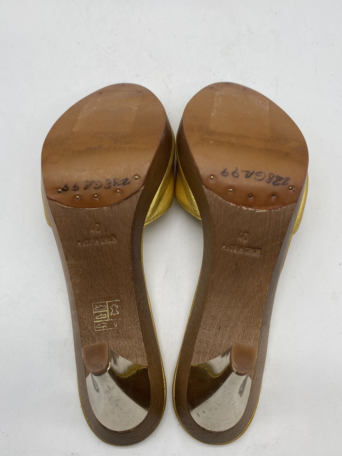 Yves Saint Laurent donna tacco pelle oro taglia 10