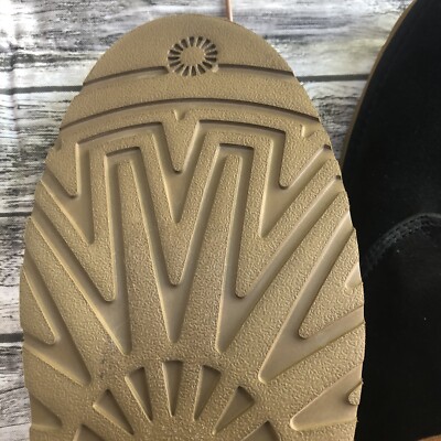 New Ugg Men display picture 1