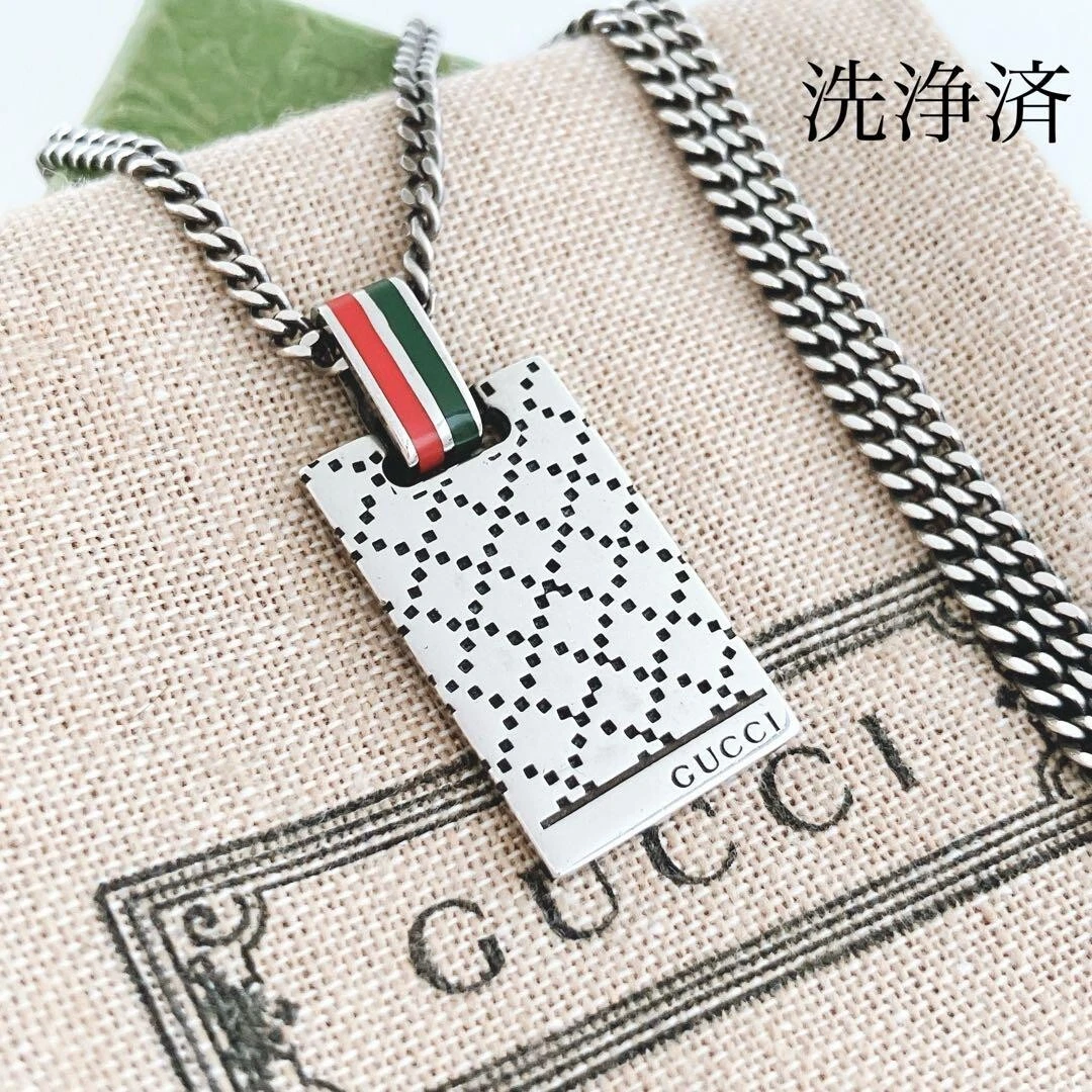 Collier Gucci argent sans accessoires