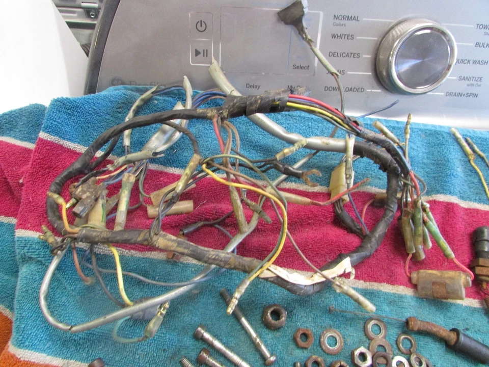 1970 Yamaha RT1 360 Parts Lot - Image 2 of 4