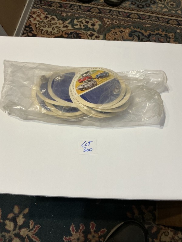VINTAGE SEALED BAG REVELL CROWN GEARS / 24 TOOTH / NEW OLD STOCK / 1964 / #300!!